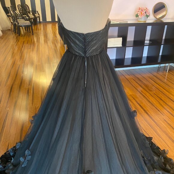 BLACK WEDDING DRESS : ESSENSE OF AUSTRALIA  D3734 - Picture 12 of 15